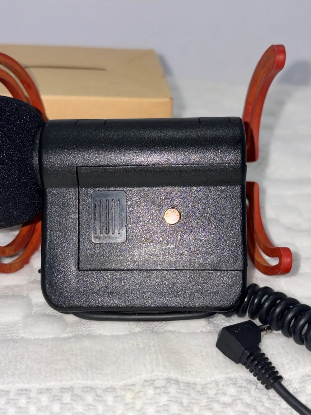 RØDE On-Camera Shotgun Microphone with Red Shock Mount - Black